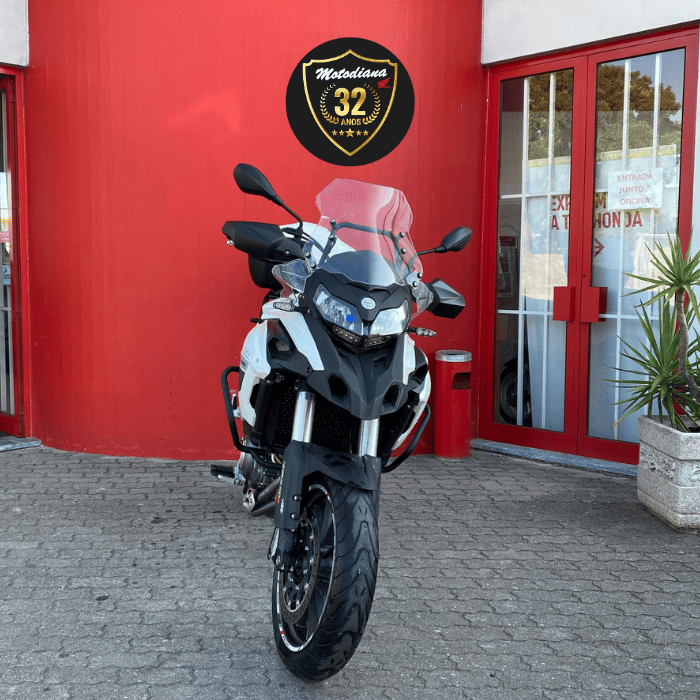 https://motodiana.com//public/uploads/17%2626_MotosUsadas/Elementos_Graficos/04-ZS-95BENELLITRK502/02.png