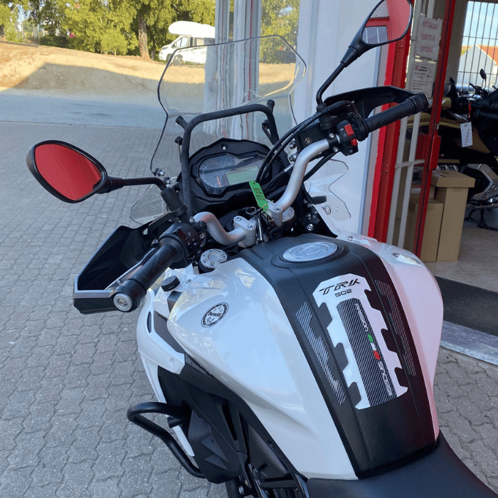 https://motodiana.com//public/uploads/17%2626_MotosUsadas/Elementos_Graficos/04-ZS-95BENELLITRK502/09.png