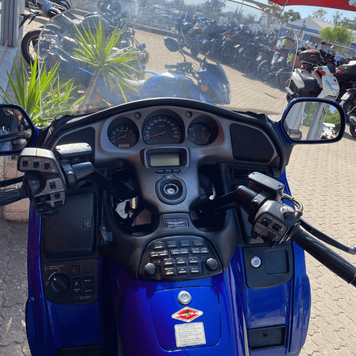 https://motodiana.com//public/uploads/17%2626_MotosUsadas/Elementos_Graficos/06-24-TJHONDAGL1800/09.png