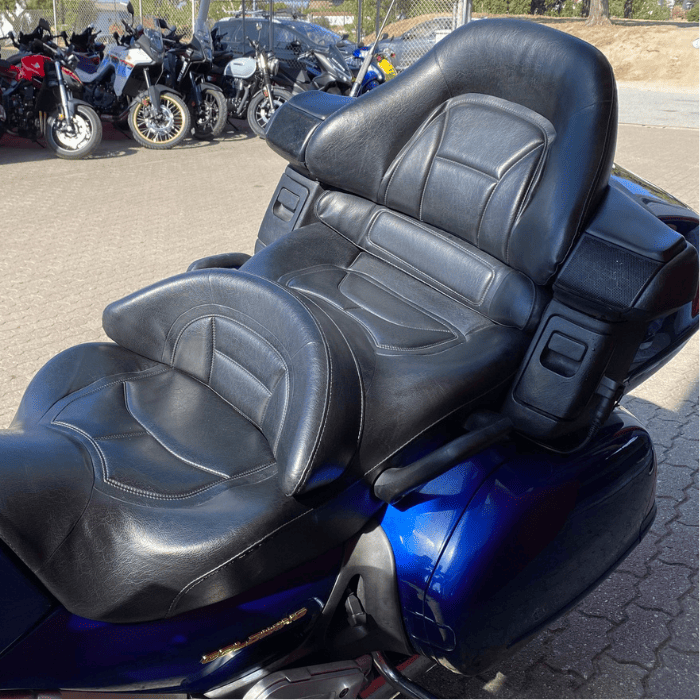 https://motodiana.com//public/uploads/17%2626_MotosUsadas/Elementos_Graficos/06-24-TJHONDAGL1800/10.png