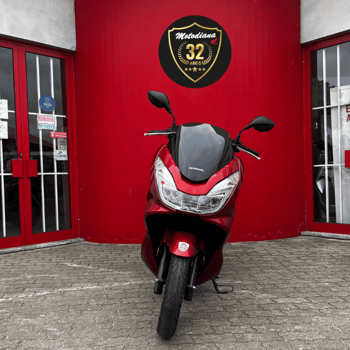 https://motodiana.com//public/uploads/17%2626_MotosUsadas/Elementos_Graficos/08-UN-47-HONDA-PCX125/02.png