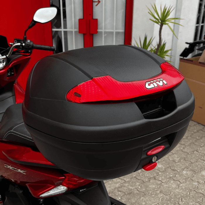 https://motodiana.com//public/uploads/17%2626_MotosUsadas/Elementos_Graficos/08-UN-47-HONDA-PCX125/09.png
