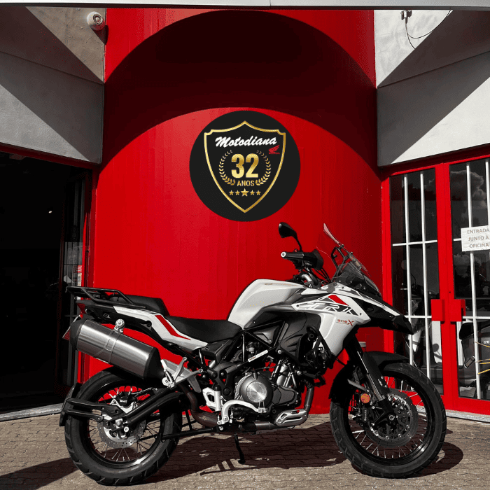 https://motodiana.com//public/uploads/17%2626_MotosUsadas/Elementos_Graficos/32-VQ-85%20BENELLI_TRK%20_502X/01.png