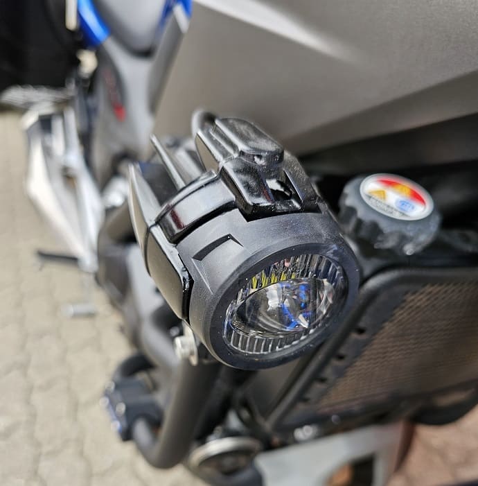 https://motodiana.com//public/uploads/17%2626_MotosUsadas/Elementos_Graficos/33-ZA-58HONDANC750XABS/08.jpg