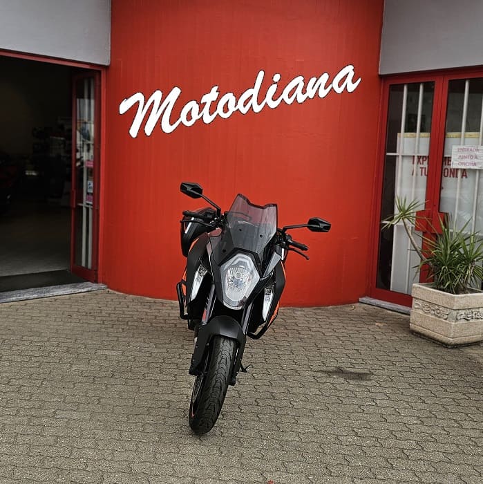 https://motodiana.com//public/uploads/17%2626_MotosUsadas/Elementos_Graficos/36-SM-56KTMSUPERDUKE1300/20261006_094429.jpg