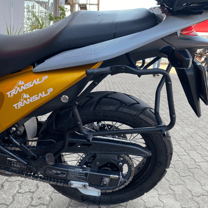 https://motodiana.com//public/uploads/17%2626_MotosUsadas/Elementos_Graficos/42-HI-24HONDAXL700TRANSALP/06.png