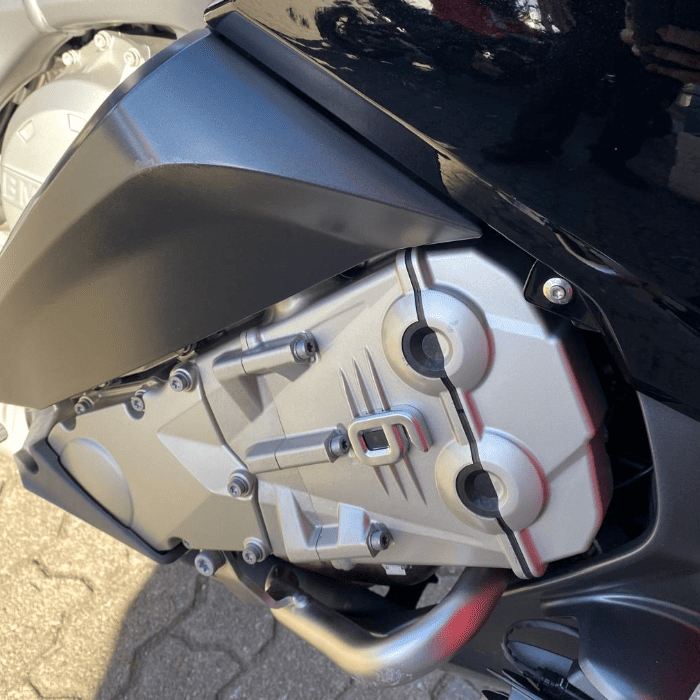 https://motodiana.com//public/uploads/17%2626_MotosUsadas/Elementos_Graficos/44-TQ-89BMWK1600GTL/08.png
