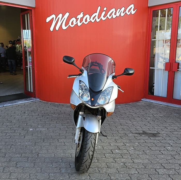 https://motodiana.com//public/uploads/17%2626_MotosUsadas/Elementos_Graficos/48-88-STHONDAVFR800/20261027_092024.jpg