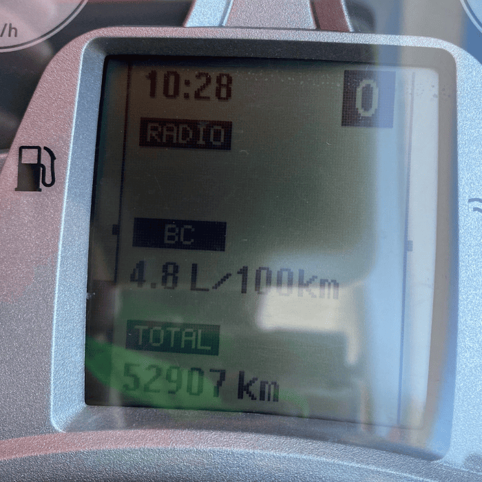 https://motodiana.com//public/uploads/17%2626_MotosUsadas/Elementos_Graficos/52-AC-81BMWK1200LT/05.png