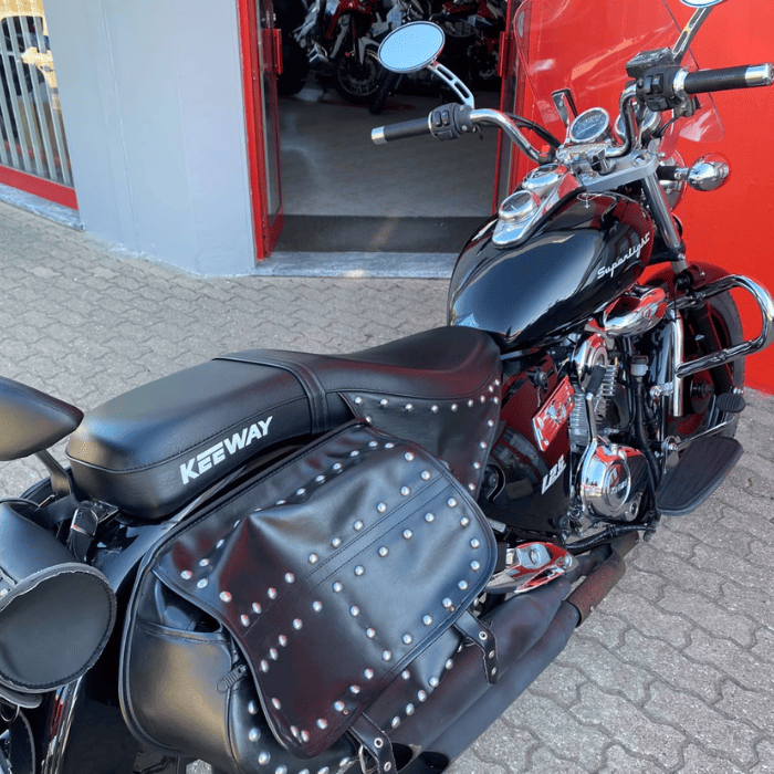 https://motodiana.com//public/uploads/17%2626_MotosUsadas/Elementos_Graficos/72-ZB-61KEEWAYSUPERLIGHT125/07.png