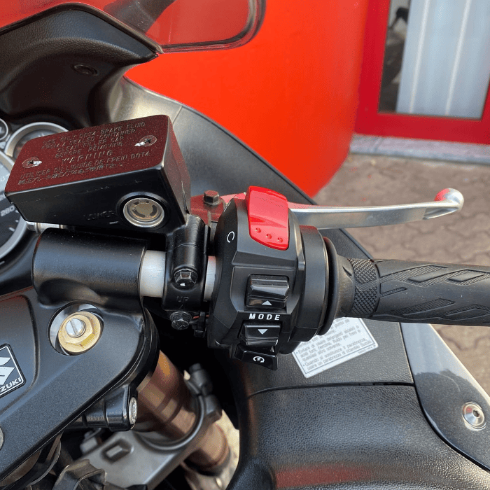https://motodiana.com//public/uploads/17%2626_MotosUsadas/Elementos_Graficos/80-FQ-59SUZUKIGSX1300RHAYABUSA/05.png