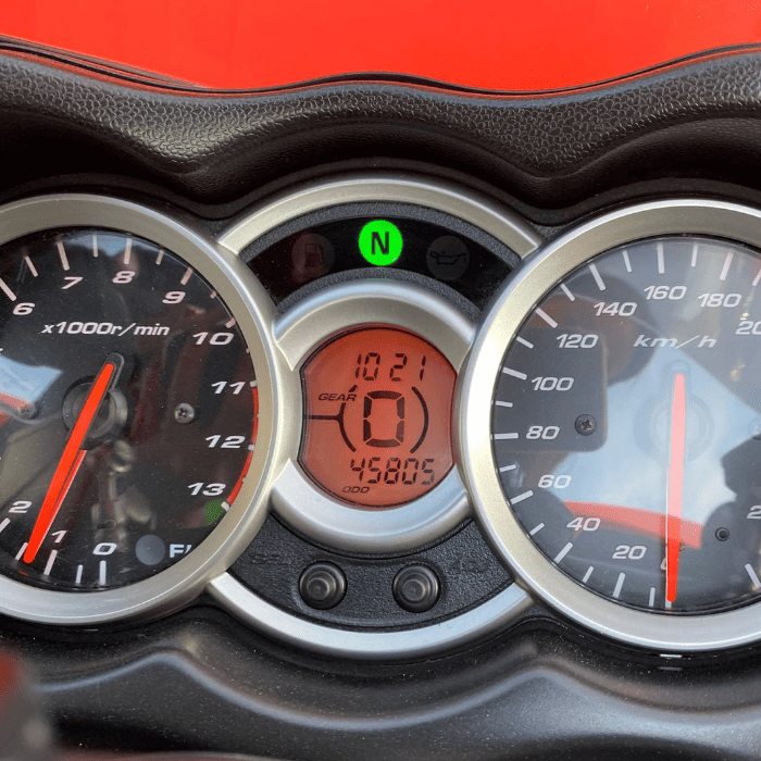 https://motodiana.com//public/uploads/17%2626_MotosUsadas/Elementos_Graficos/80-FQ-59SUZUKIGSX1300RHAYABUSA/15.png