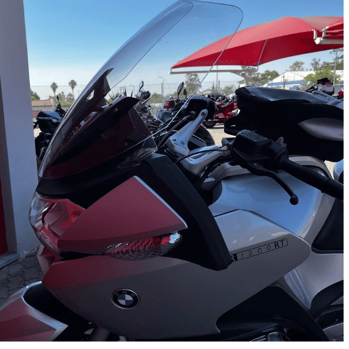 https://motodiana.com//public/uploads/17%2626_MotosUsadas/Elementos_Graficos/82-EA-63BMWR1200RT/09.png