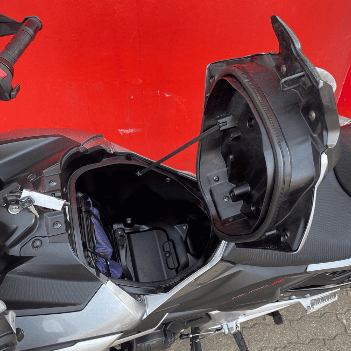 https://motodiana.com//public/uploads/17%2626_MotosUsadas/Elementos_Graficos/82-SX-32%20HONDANC750XABS/09.png