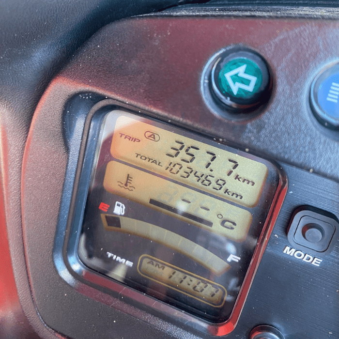https://motodiana.com//public/uploads/17%2626_MotosUsadas/Elementos_Graficos/89-EQ-91HONDACBR1100XX/08.png