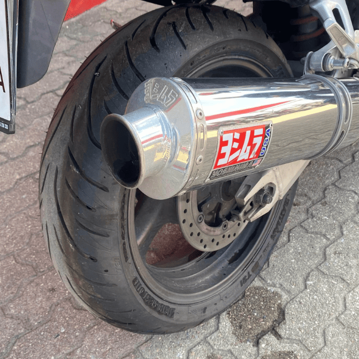 https://motodiana.com//public/uploads/17%2626_MotosUsadas/Elementos_Graficos/89-EQ-91HONDACBR1100XX/11.png