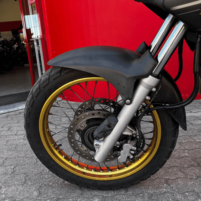 https://motodiana.com//public/uploads/17%2626_MotosUsadas/Elementos_Graficos/90-LO-82HONDATRANSALPXL700/05.png