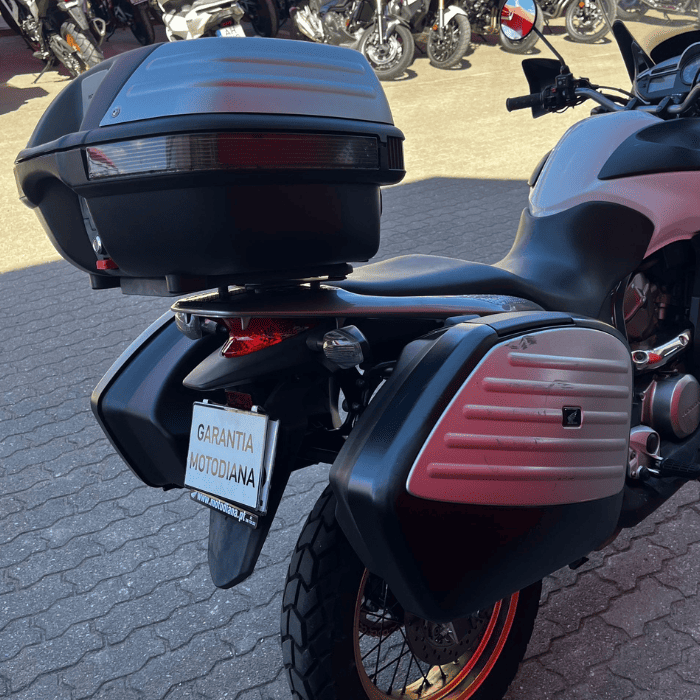 https://motodiana.com//public/uploads/17%2626_MotosUsadas/Elementos_Graficos/90-LO-82HONDATRANSALPXL700/07.png