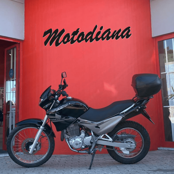https://motodiana.com//public/uploads/17%2626_MotosUsadas/Elementos_Graficos/95-ID-92HONDANX4FALCON/03.png