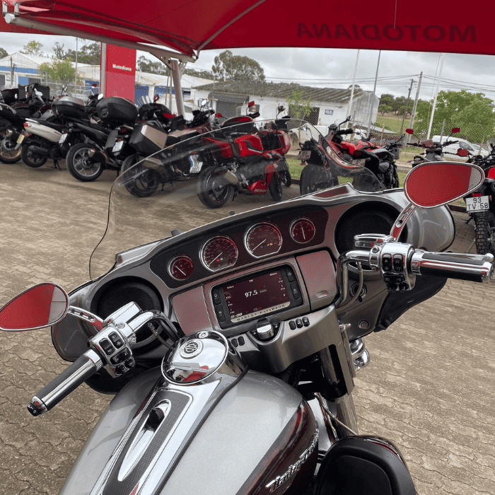 https://motodiana.com//public/uploads/17%2626_MotosUsadas/Elementos_Graficos/99-XO-12HARLEYDAVISONCVOUltraLimited/Design%20sem%20nome%20(38).png