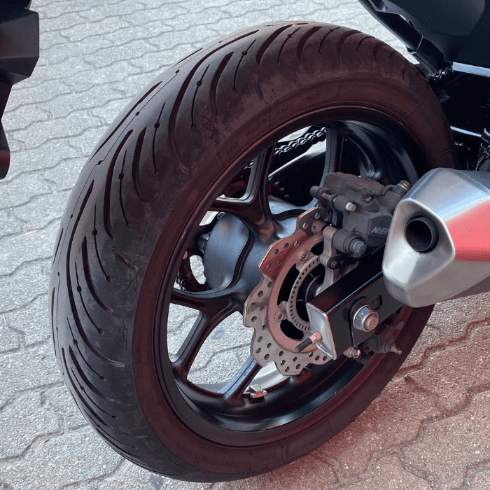 https://motodiana.com//public/uploads/17%2626_MotosUsadas/Elementos_Graficos/AJ_01_BR_NC750X_PRETOMATE/07.png