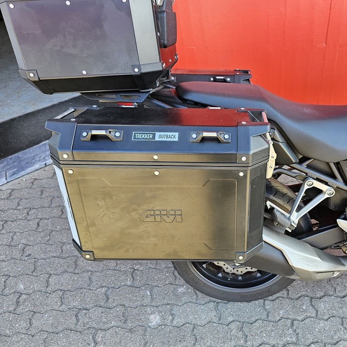https://motodiana.com//public/uploads/17%2626_MotosUsadas/Elementos_Graficos/AL-25-VAHONDACB500X/20261029_094440.jpg