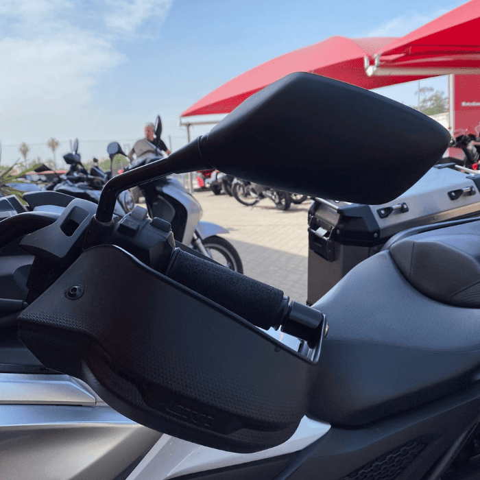 https://motodiana.com//public/uploads/17%2626_MotosUsadas/Elementos_Graficos/AN-67-SLHONDANC750XDCT/11.png