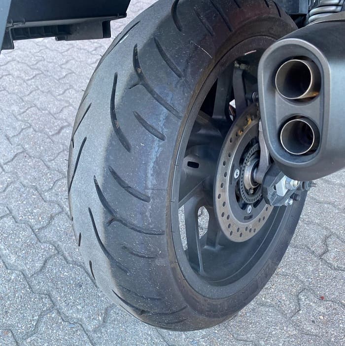 https://motodiana.com//public/uploads/17%2626_MotosUsadas/Elementos_Graficos/AO-38-QJHONDANT1100DCT/05.jpg