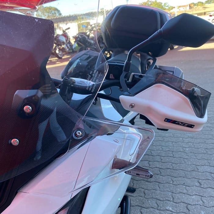 https://motodiana.com//public/uploads/17%2626_MotosUsadas/Elementos_Graficos/AO-38-QJHONDANT1100DCT/07.jpg