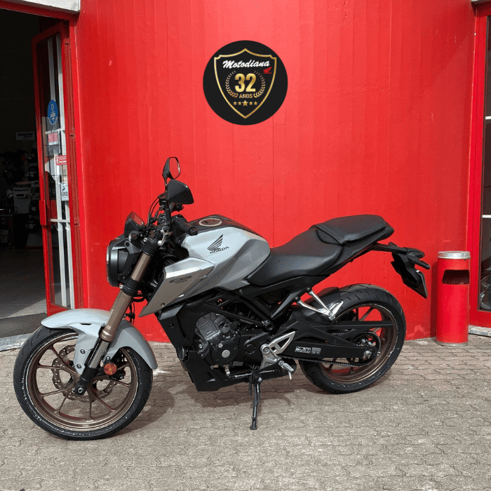 https://motodiana.com//public/uploads/17%2626_MotosUsadas/Elementos_Graficos/AQ-48-PLHONDACB125R/01.png