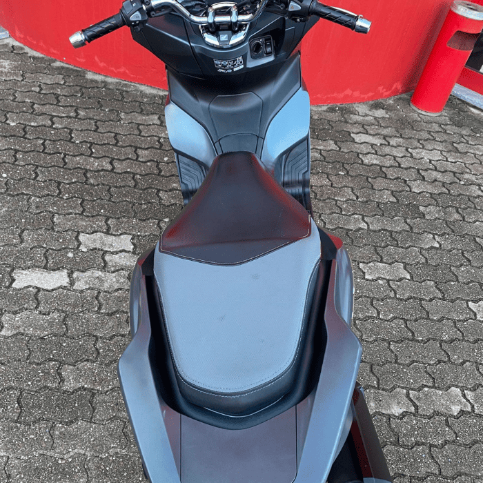 https://motodiana.com//public/uploads/17%2626_MotosUsadas/Elementos_Graficos/AQ-76-CJHONDAPCX125/08.png