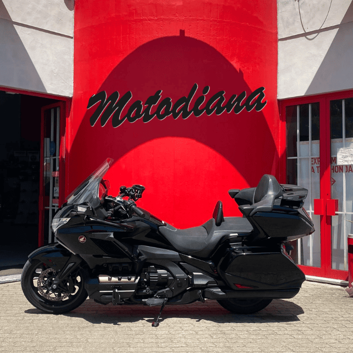 HONDA GL1800 Gold Wing Tour DCT 