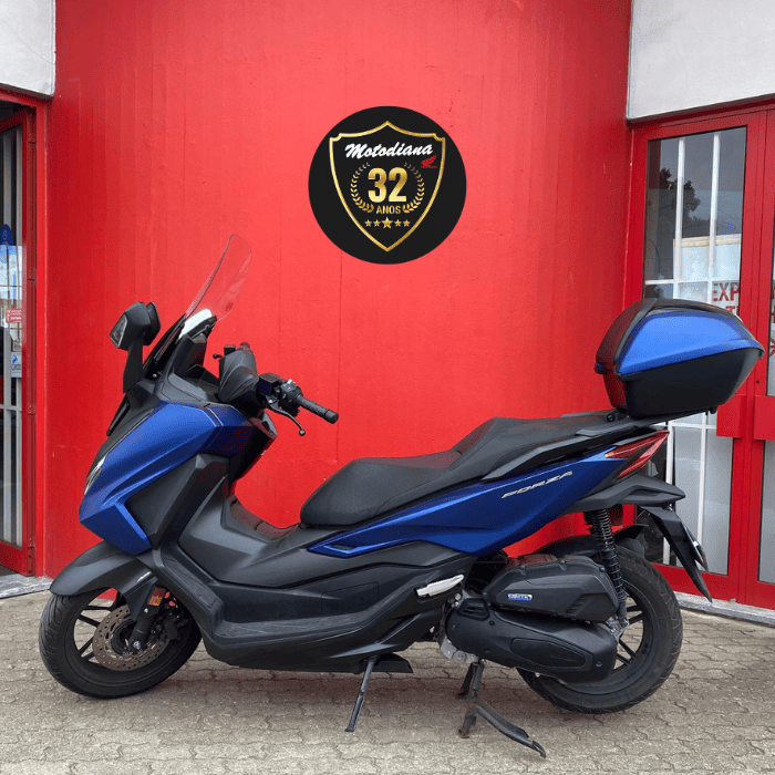 HONDA FORZA 125 COM TOP CASE