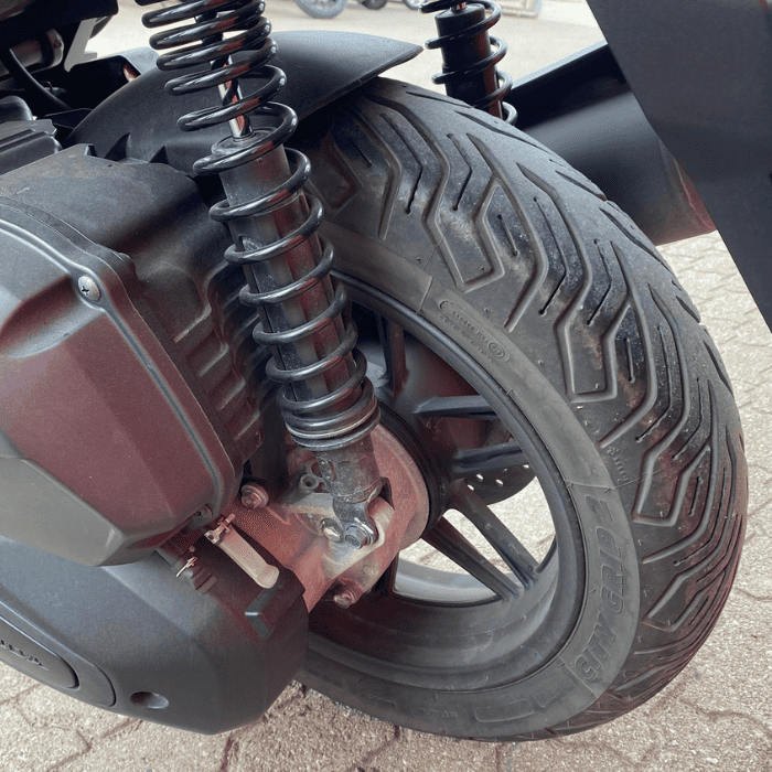 https://motodiana.com//public/uploads/17%2626_MotosUsadas/Elementos_Graficos/BB-05-AIHONDAFORZA125/09.png