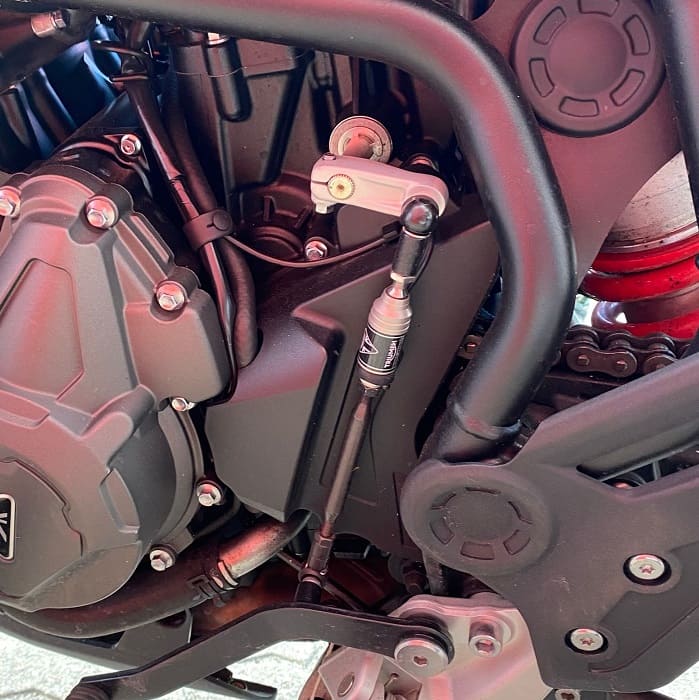 https://motodiana.com//public/uploads/17%2626_MotosUsadas/Elementos_Graficos/BD-38-TG%20TRIUMPH%20GT/09.jpg