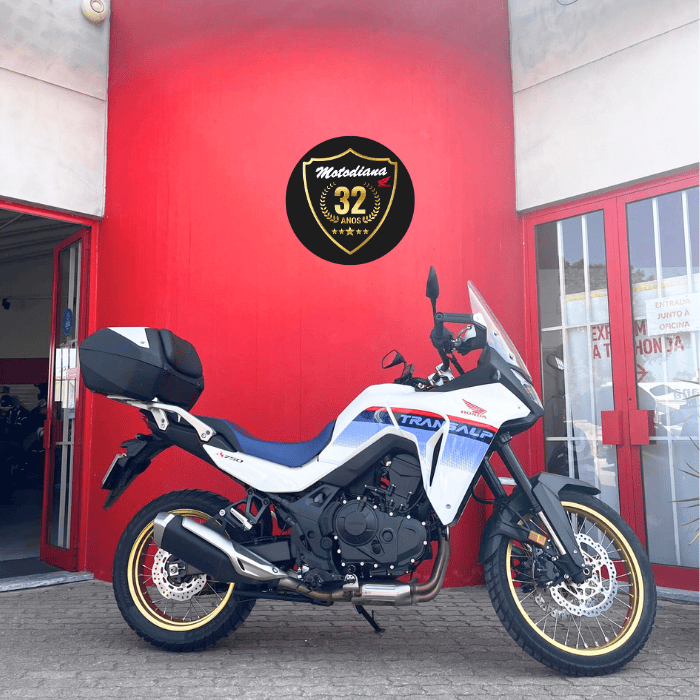 https://motodiana.com//public/uploads/17%2626_MotosUsadas/Elementos_Graficos/BD-82-DH%20HONDATRANSALP750/03.png