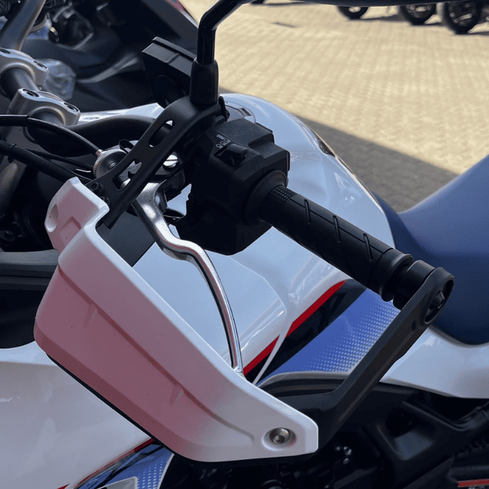 https://motodiana.com//public/uploads/17%2626_MotosUsadas/Elementos_Graficos/BD-82-DH%20HONDATRANSALP750/10.png