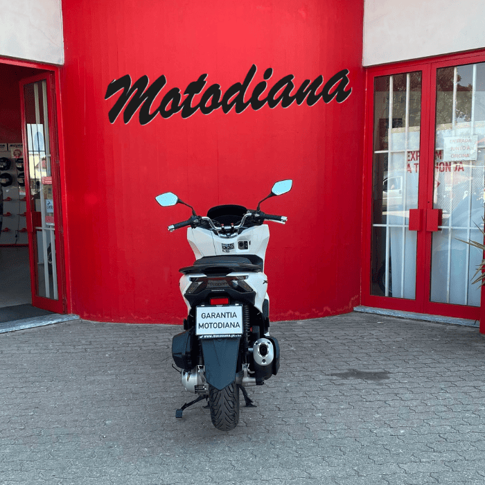 https://motodiana.com//public/uploads/17%2626_MotosUsadas/Elementos_Graficos/BE-72-HZHONDAPCX125/04.png