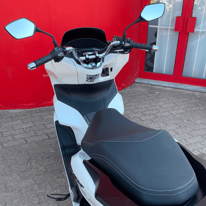 https://motodiana.com//public/uploads/17%2626_MotosUsadas/Elementos_Graficos/BE-72-HZHONDAPCX125/08.png