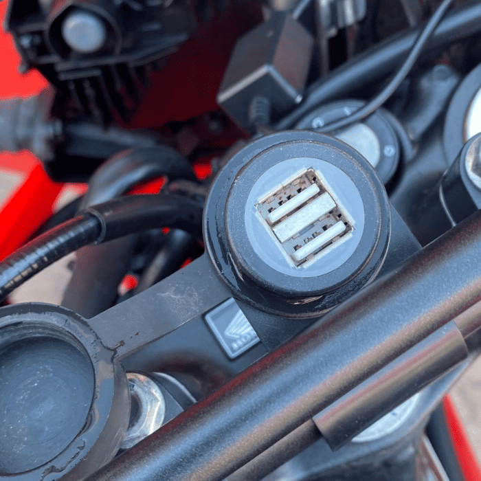 https://motodiana.com//public/uploads/17%2626_MotosUsadas/Elementos_Graficos/BG-23-LPHONDACRF300LRRALLY/09.png