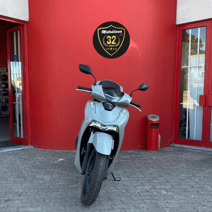 https://motodiana.com//public/uploads/17%2626_MotosUsadas/Elementos_Graficos/BH-12-II%20HONDASH125SMARTTOPBOX/02.png