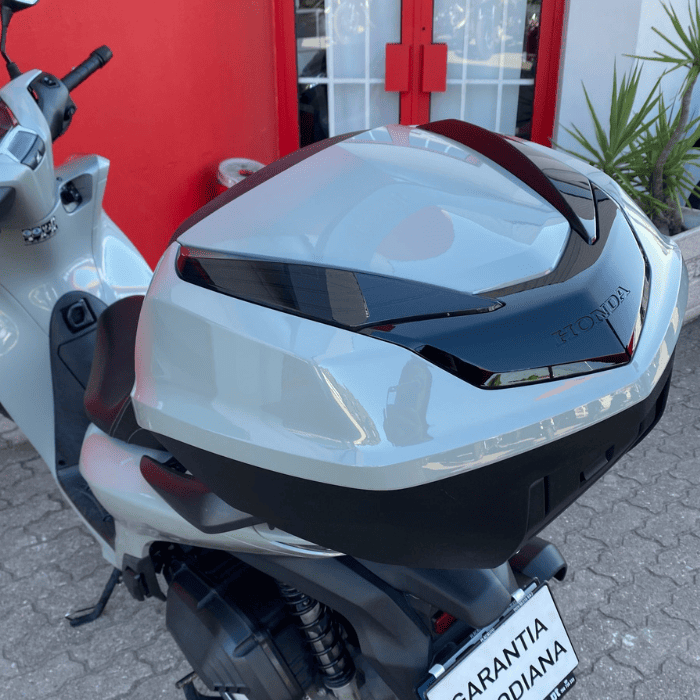 https://motodiana.com//public/uploads/17%2626_MotosUsadas/Elementos_Graficos/BH-12-II%20HONDASH125SMARTTOPBOX/08.png