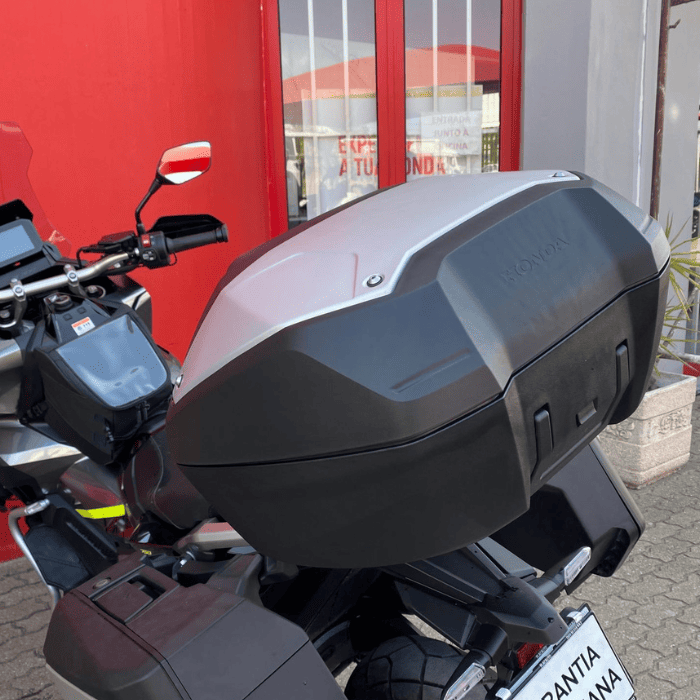 https://motodiana.com//public/uploads/17%2626_MotosUsadas/Elementos_Graficos/BI-31-FZHONDAX-ADV750/10.png