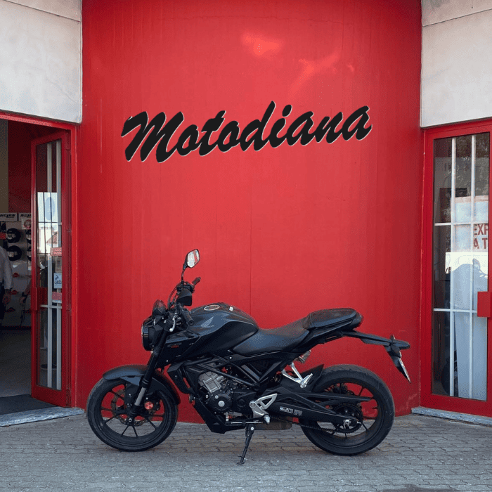 https://motodiana.com//public/uploads/17%2626_MotosUsadas/Elementos_Graficos/BI-42-ILHONDACB125R/02.png
