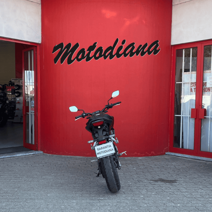 https://motodiana.com//public/uploads/17%2626_MotosUsadas/Elementos_Graficos/BI-42-ILHONDACB125R/03.png