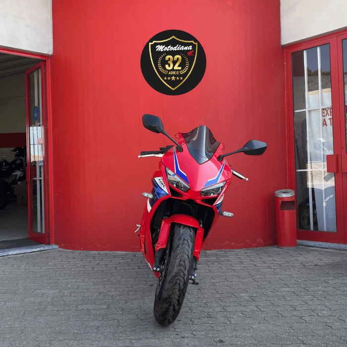 https://motodiana.com//public/uploads/17%2626_MotosUsadas/Elementos_Graficos/BI-93-AH%20HONDACBR650RLIMITADA35KW/02.png