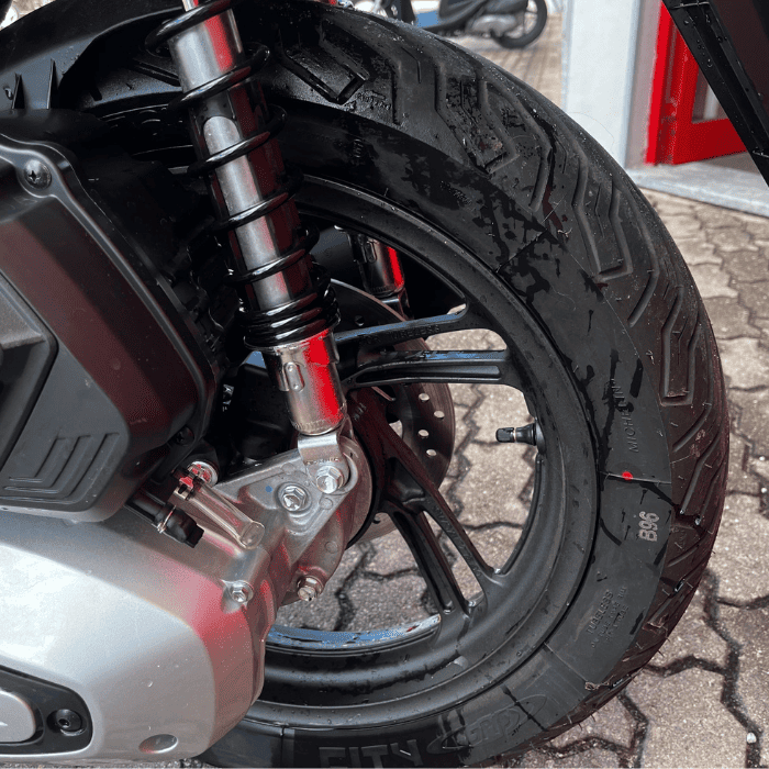 https://motodiana.com//public/uploads/17%2626_MotosUsadas/Elementos_Graficos/BJ-23-BDHONDASH125I/07.png