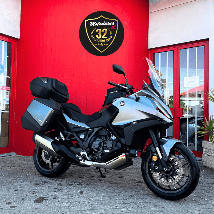 https://motodiana.com//public/uploads/17%2626_MotosUsadas/Elementos_Graficos/BL-06-CP-HONDA-NT1100%20DCT/03.png
