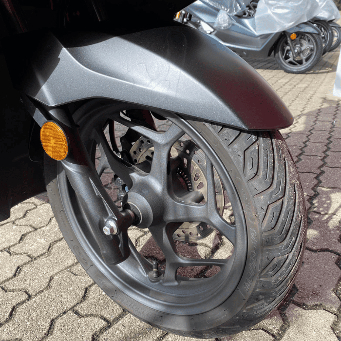 https://motodiana.com//public/uploads/17%2626_MotosUsadas/Elementos_Graficos/BN-61-LTHONDAPCX125COM%20GARANTIA/05.png