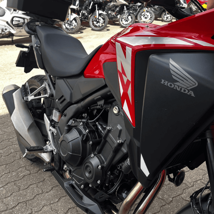 https://motodiana.com//public/uploads/17%2626_MotosUsadas/Elementos_Graficos/BN-93-UPHONDANX500/08.png